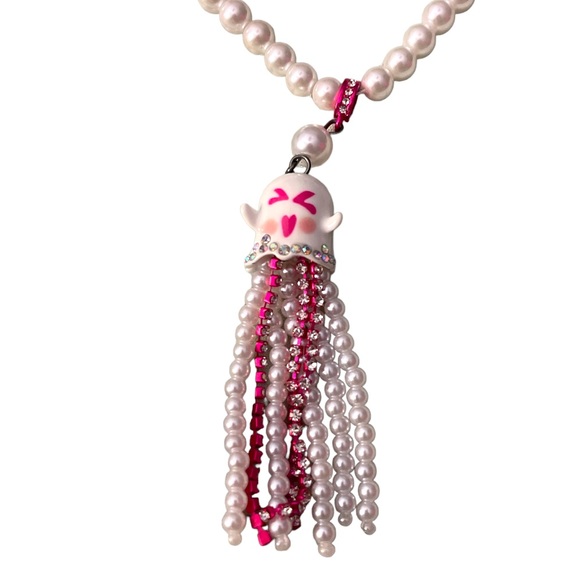 Betsey Johnson Ghost Fringe Pendant Long Necklace
Glow In The Dark White Fuchsia - Picture 1 of 4